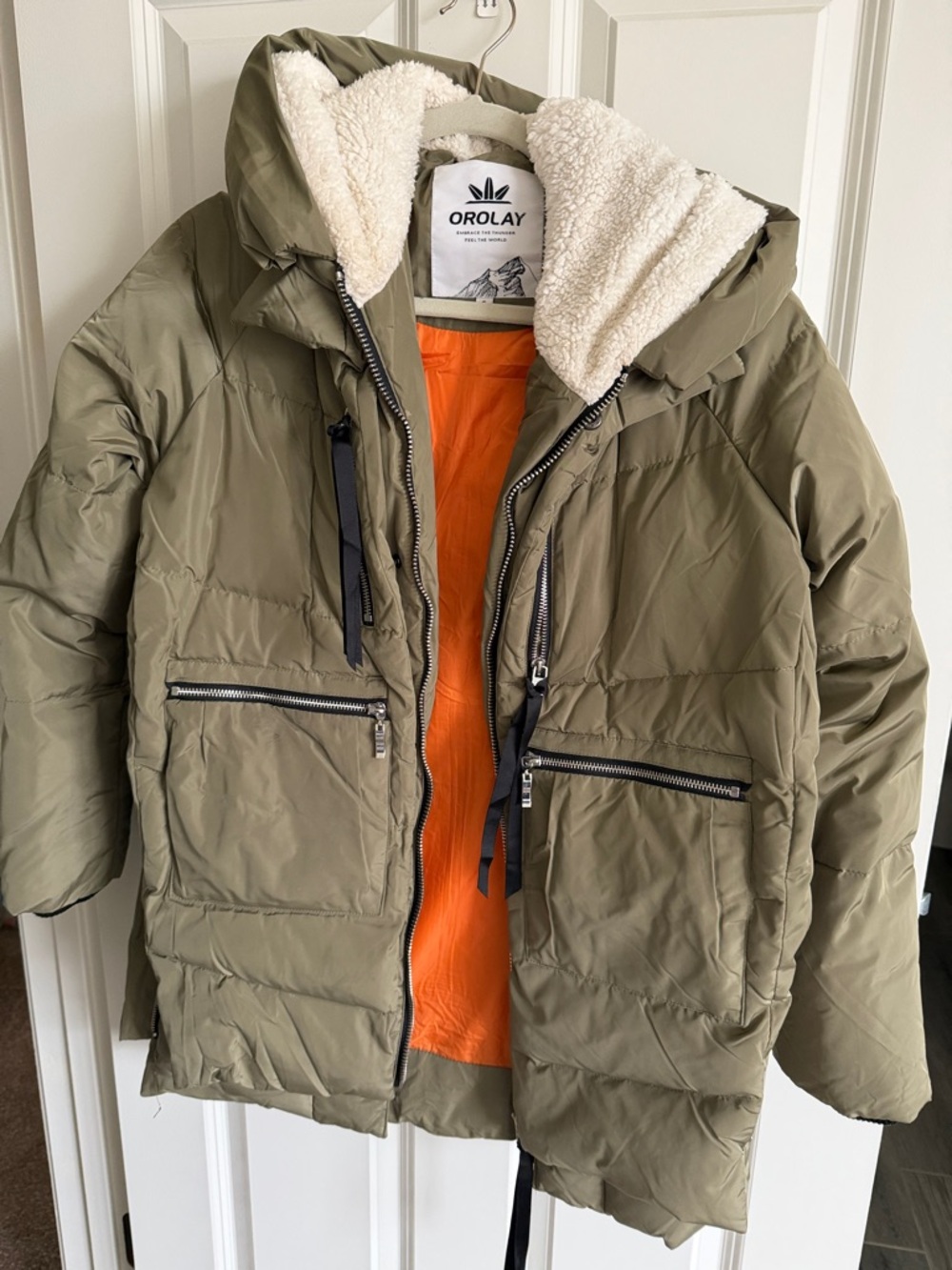 Orolay Women's Olive Green Jacket with Cream Sherpa Hood